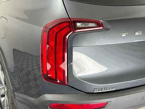 Used 2020 Kia Telluride S FWD image 36