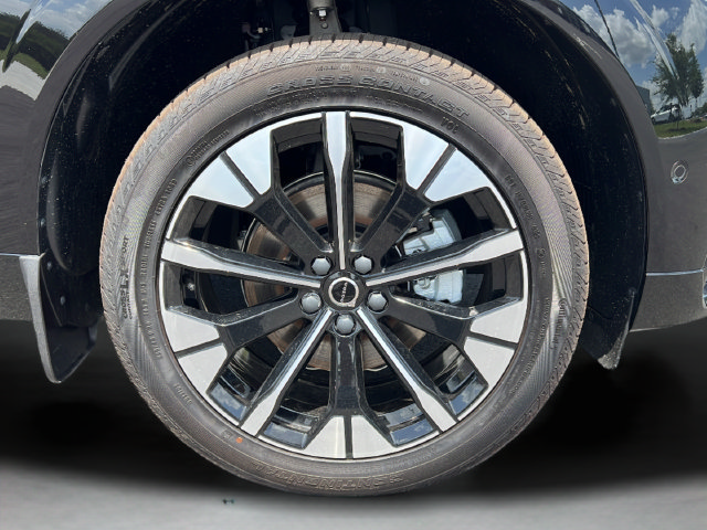 New 2026 Volvo XC60 B5 Plus AWD/4WD image 24
