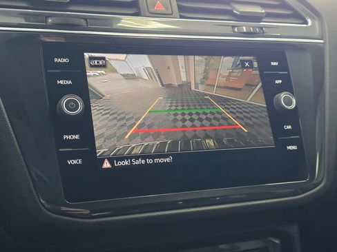 Used 2023 Volkswagen Tiguan SEL R-Line AWD/4WD image 28