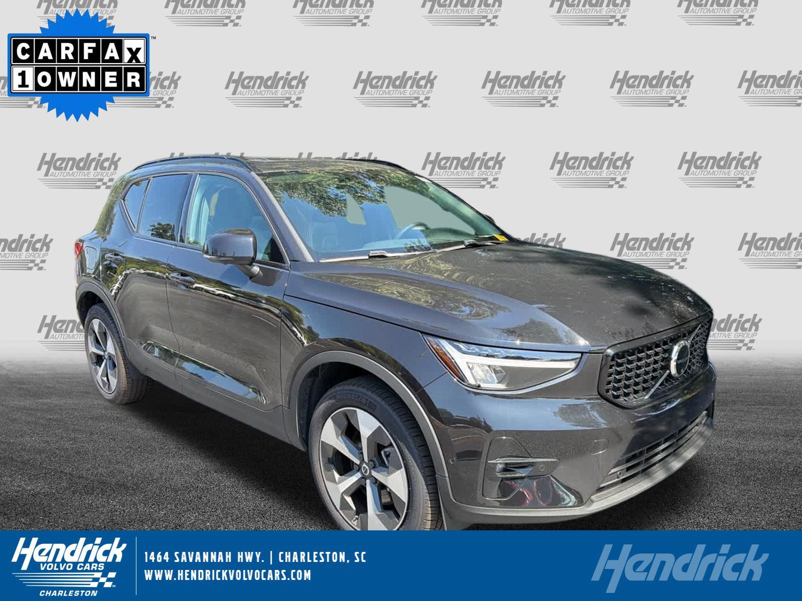 Certified 2026 Volvo XC40 B5 Plus AWD/4WD image 1