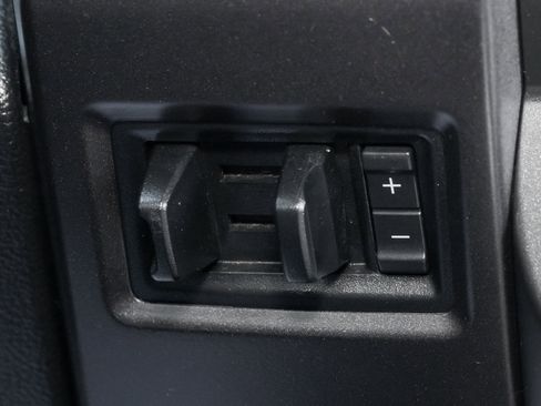 Used 2021 Ford Expedition Max Limited image 35