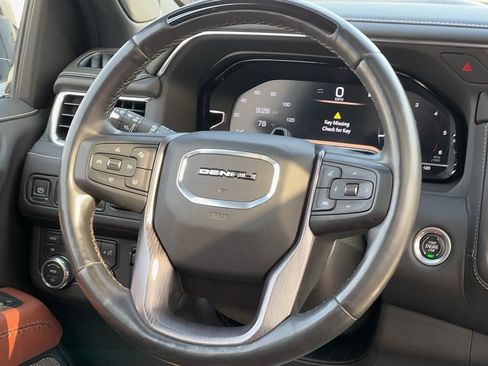 Certified 2023 GMC Yukon XL Denali Ultimate AWD/4WD image 16