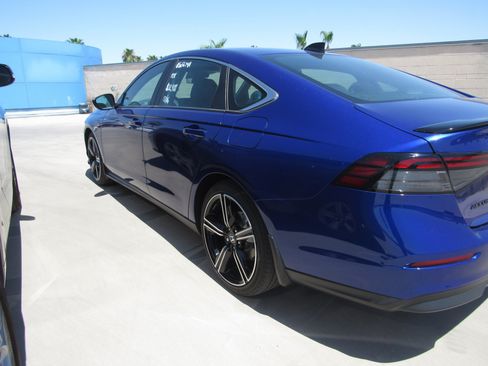 Used 2024 Honda Accord Sport image 4