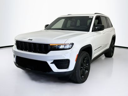 Used 2023 Jeep Grand Cherokee Altitude