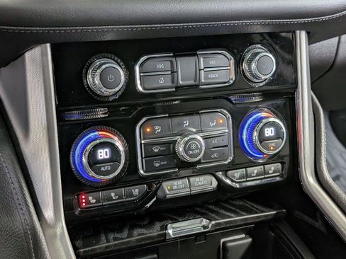 Used 2023 GMC Yukon Denali image 24