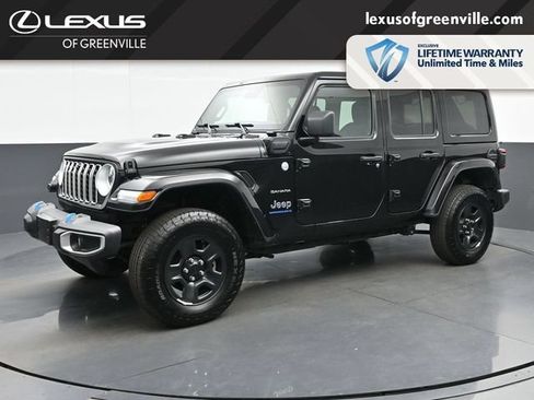 Used 2024 Jeep Wrangler Unlimited Sahara w/ Technology Group AWD/4WD image 4