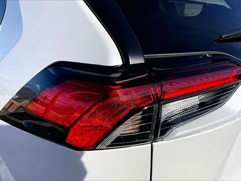 Certified 2025 Toyota RAV4 XLE Premium image 25