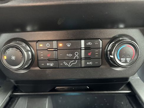 Used 2021 Ford F250 XLT w/ XLT Premium Package image 19