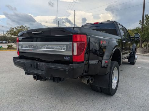 Used 2021 Ford F450 Platinum w/ FX4 Off-Road Package image 4
