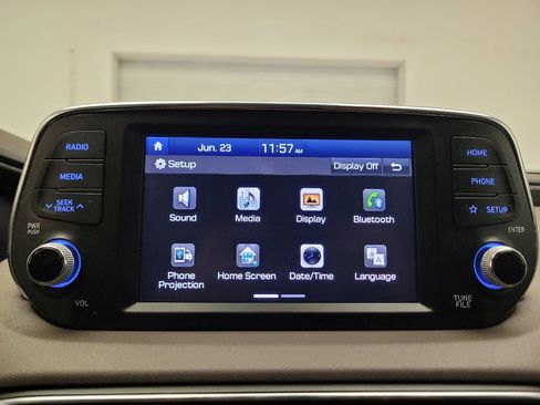 Used 2020 Hyundai Santa Fe SE AWD/4WD image 25