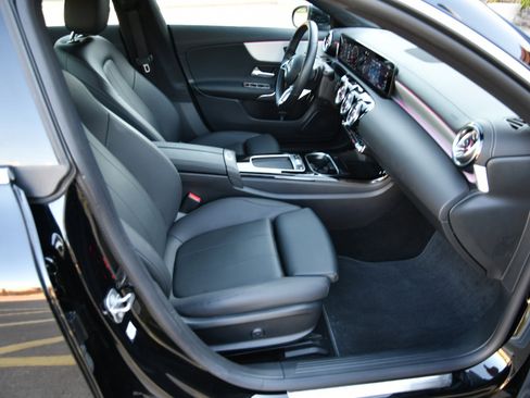 Used 2025 Mercedes-Benz CLA 250 image 26