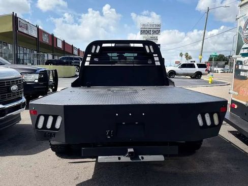 Used 2019 RAM 3500 Tradesman w/ Chrome Appearance Group AWD/4WD image 3