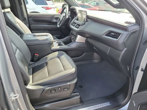 Used 2023 Chevrolet Tahoe LT w/ Luxury Package RWD image 19