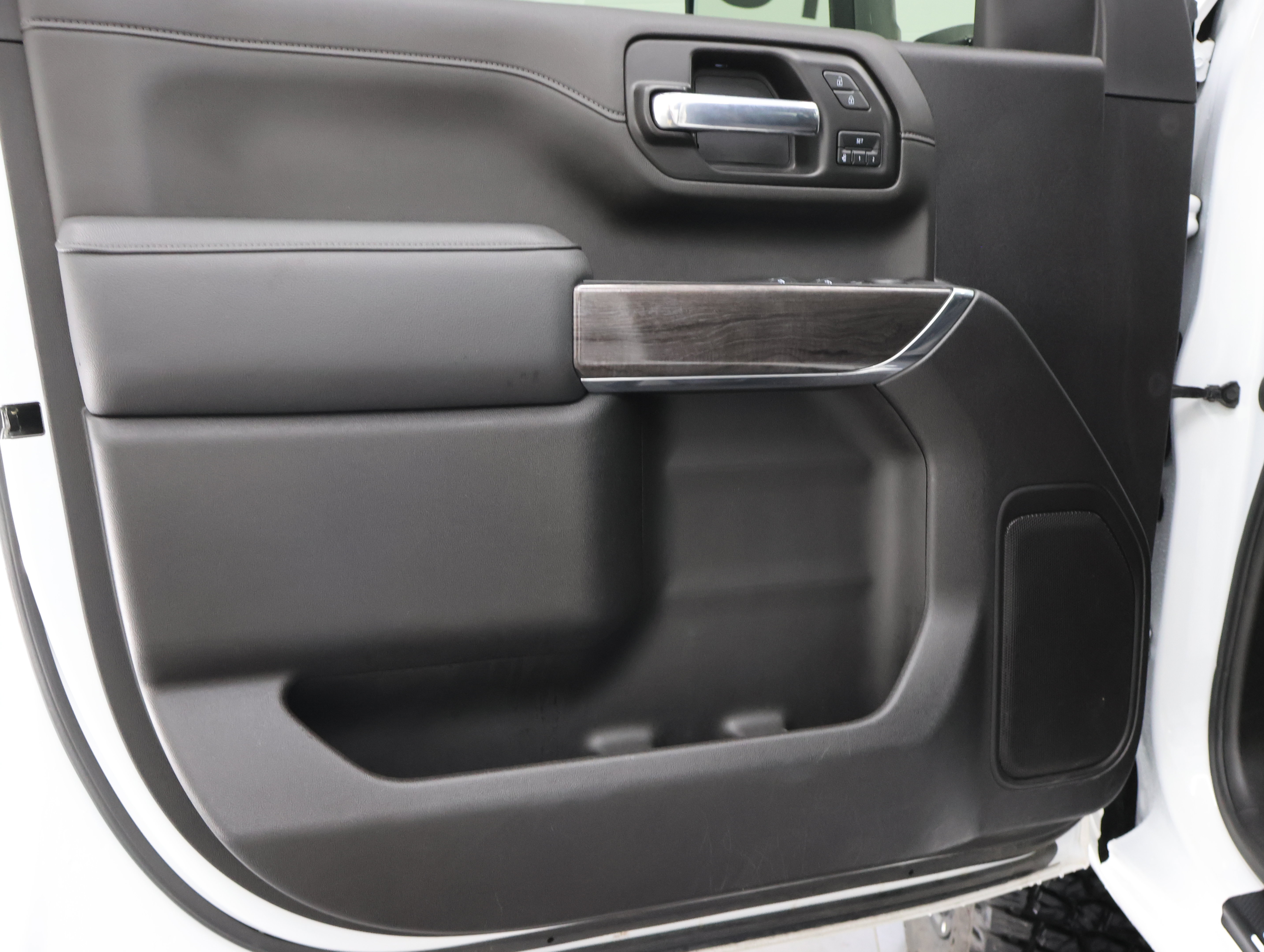 Used 2023 Chevrolet Silverado 2500 LTZ AWD/4WD image 41