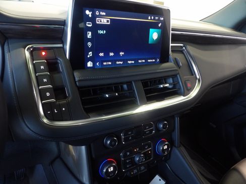 Used 2024 Chevrolet Tahoe LT w/ Luxury Package AWD/4WD image 13