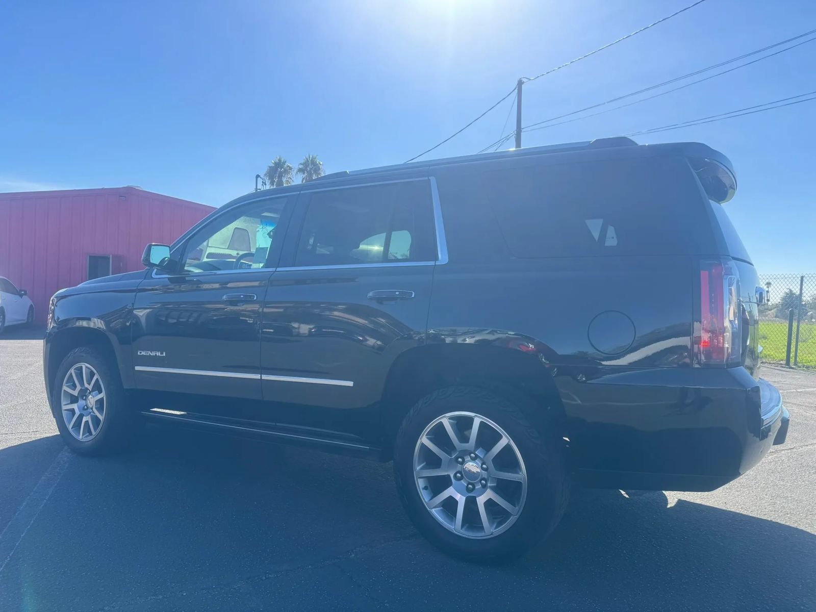 Used 2019 GMC Yukon Denali w/ Open Road Package AWD/4WD image 4