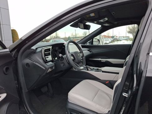 Used 2023 Lexus RX 350 AWD image 3
