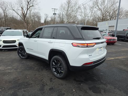 New 2025 Jeep Grand Cherokee Limited image 19