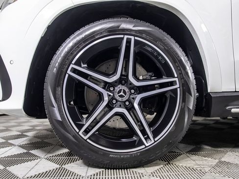 Used 2024 Mercedes-Benz GLS 450 4MATIC w/ AMG Line Exterior image 43