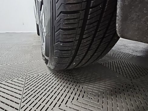 Used 2023 Nissan Rogue SV image 40