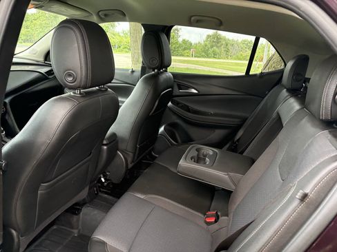 Used 2020 Buick Encore GX Select AWD/4WD image 19