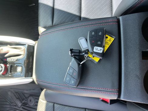 Used 2023 GMC Canyon AT4X w/ Edition 1 AWD/4WD image 29