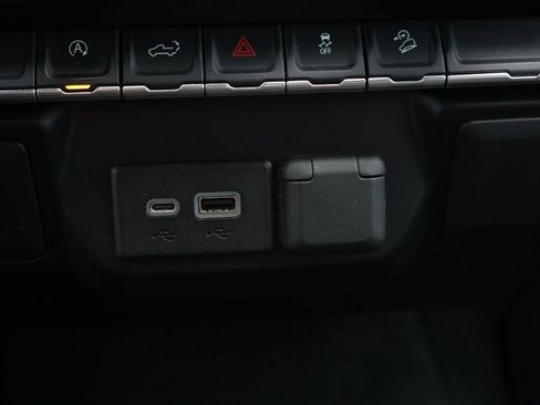 Used 2019 Chevrolet Silverado 1500 RST w/ All-Star Edition AWD/4WD image 30