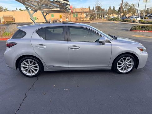 Used 2011 Lexus CT 200h Premium w/ Premium Audio Pkg FWD image 7