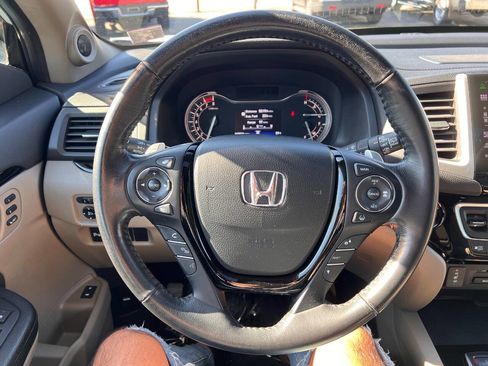 Used 2016 Honda Pilot Touring image 14