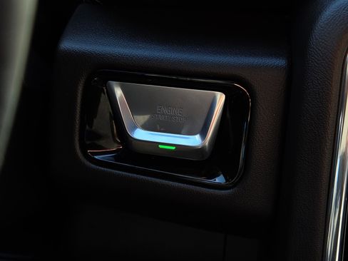 Certified 2025 GMC Yukon Denali image 26