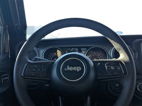 Used 2023 Jeep Wrangler Sport S image 21