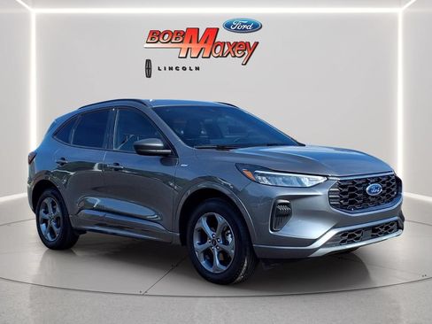 Used 2024 Ford Escape ST-Line w/ Tech Pack #1 AWD/4WD image 3