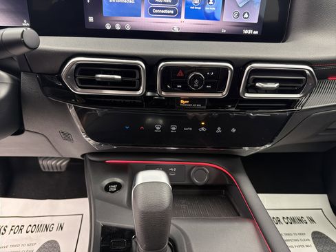 New 2026 Nissan Sentra SR FWD image 10