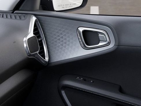 New 2025 Kia Soul LX w/ LX Technology Package FWD image 25
