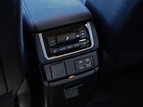 Used 2023 Subaru Ascent Limited image 30