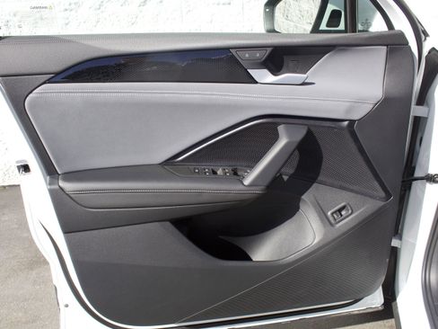 New 2026 Volkswagen Tiguan SE AWD/4WD image 9