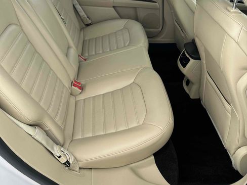 Used 2014 Ford Fusion SE w/ Equipment Group 202A image 22