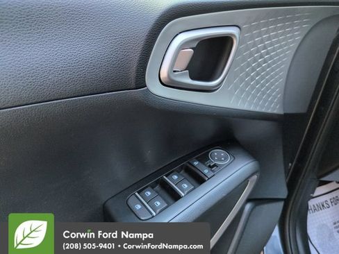Used 2024 Kia Soul LX w/ Option Group 015 FWD image 11