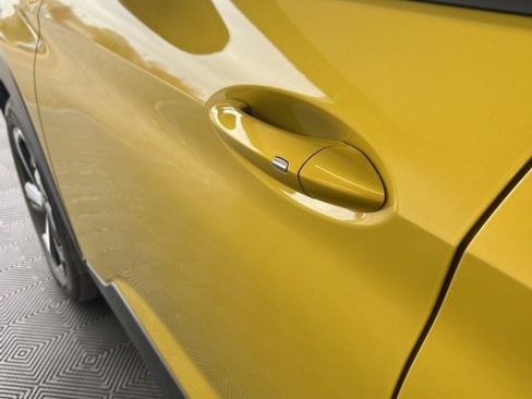 Used 2023 Chevrolet TrailBlazer RS w/ Sun and Liftgate Package image 6