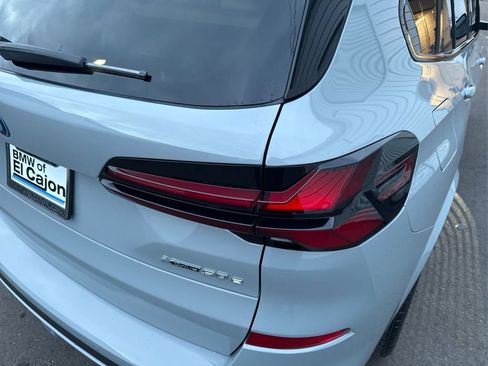 New 2026 BMW X5 xDrive50e w/ M Sport Package AWD/4WD image 17