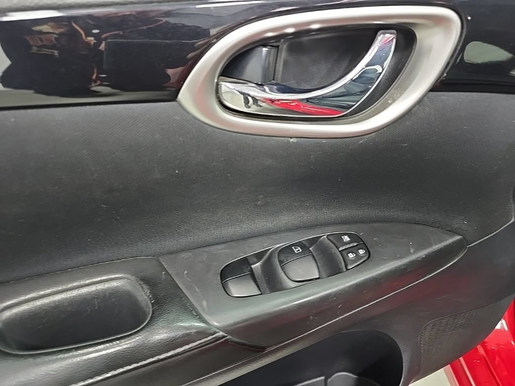 Used 2019 Nissan Sentra SV FWD image 13