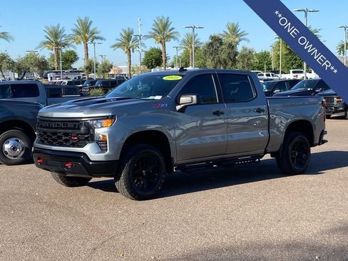 Used 2025 Chevrolet Silverado 1500 Custom Trail Boss AWD/4WD image 2