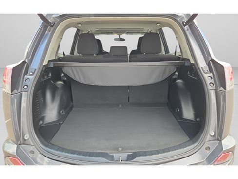 Used 2016 Toyota RAV4 XLE FWD image 9