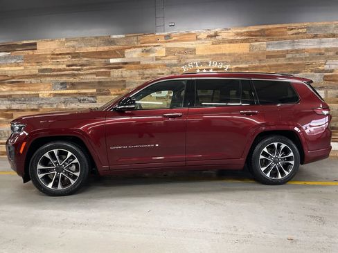 Used 2022 Jeep Grand Cherokee L Overland image 17