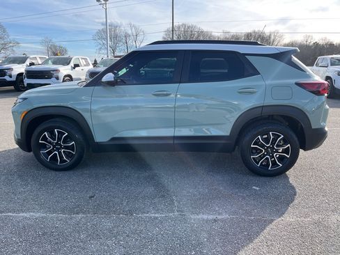 Used 2025 Chevrolet TrailBlazer ACTIV w/ Driver Confidence Package image 8
