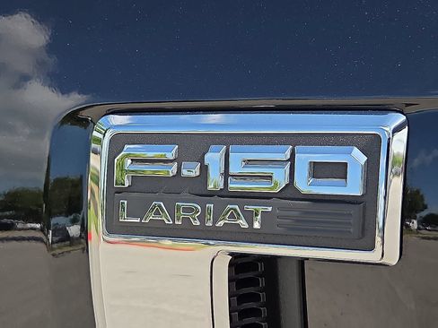Certified 2023 Ford F150 Lariat w/ FX4 Off-Road Package AWD/4WD image 9