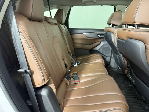 Used 2024 Acura MDX SH-AWD w/ Advance Package image 14