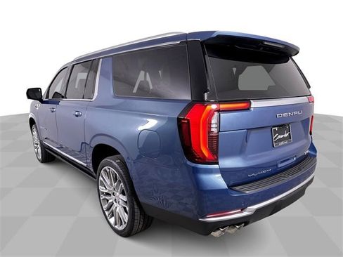 New 2026 GMC Yukon XL Denali w/ Denali Reserve Package image 6