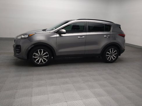 Used 2019 Kia Sportage EX w/ EX Premium Package FWD image 2