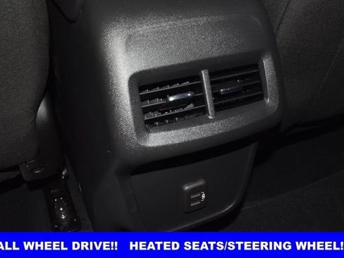 Used 2023 Chevrolet Equinox LT AWD/4WD image 26
